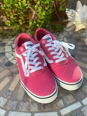 Like New Vans Pink And White Women’s Size 5
